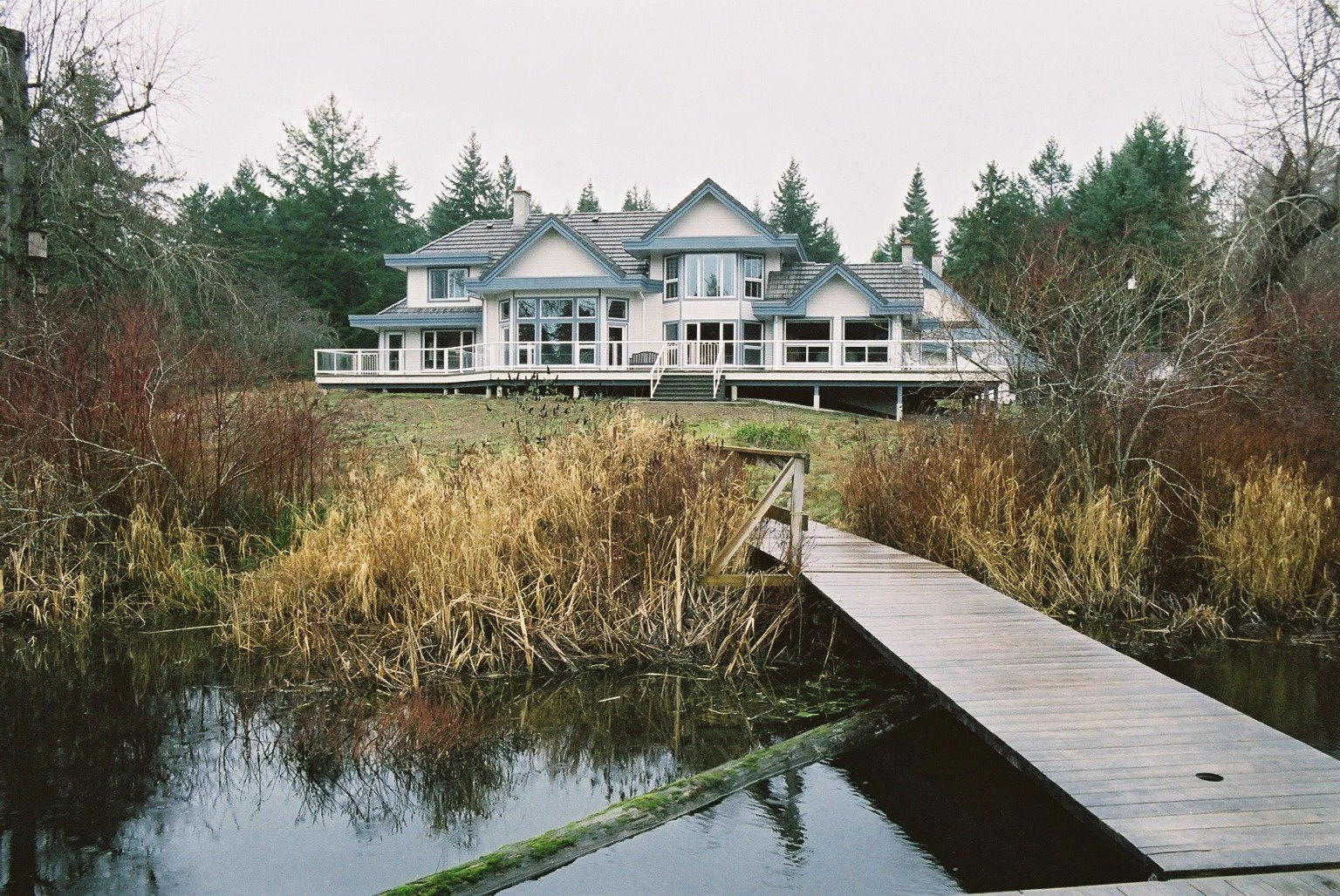 backside of large custom home in Nanaimo built by Rathy Homes